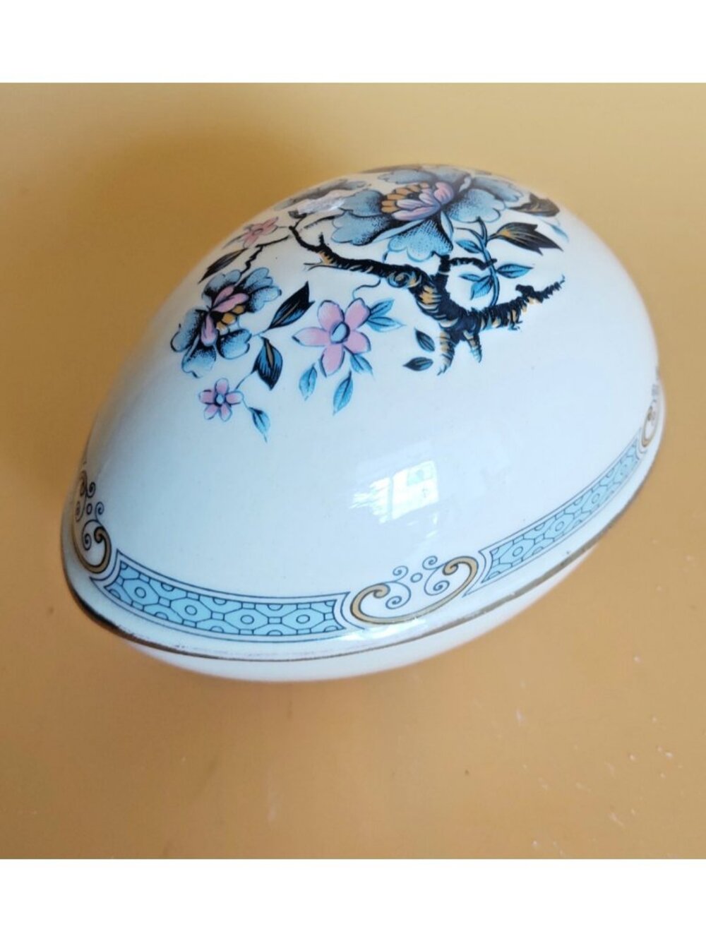 Vintage Sadler England Decorative egg shaped trinket box floral gold trim